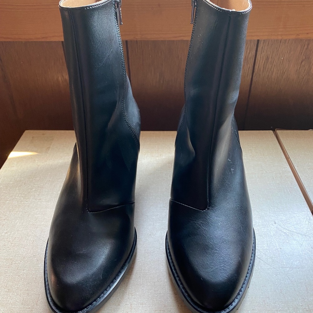Bhava Patti vegan leather black boots size 39
